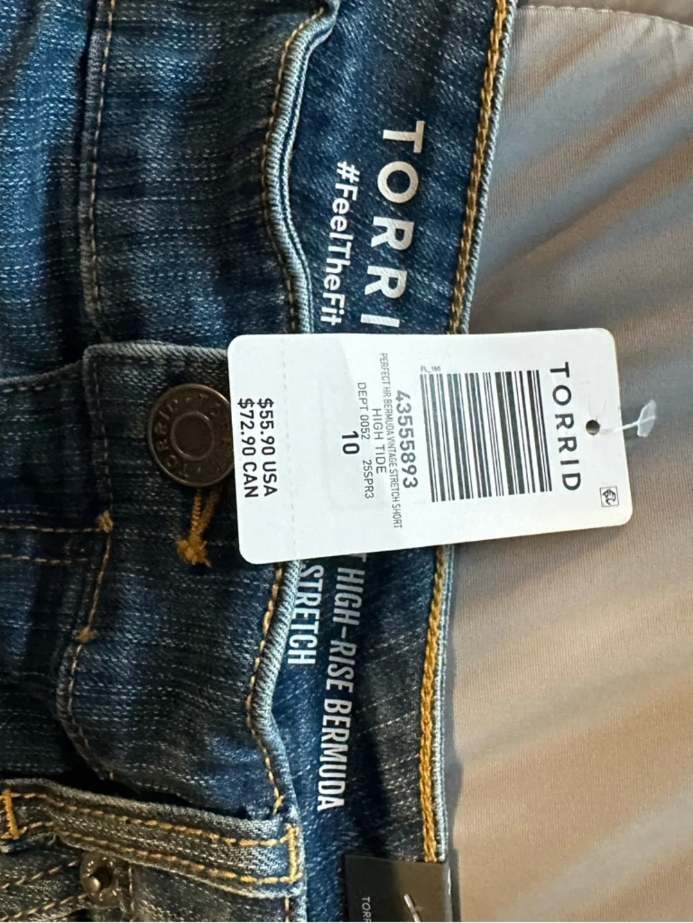 Torrid Light Wash Denim Jean Shorts - Picture 5 of 6